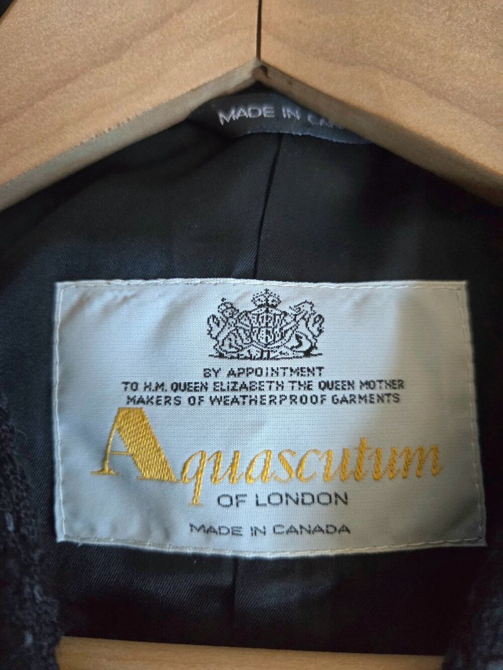 Vintage Aquascutum of London Black Wool Blend Textured Blazer/Coat - Picture 6 of 11